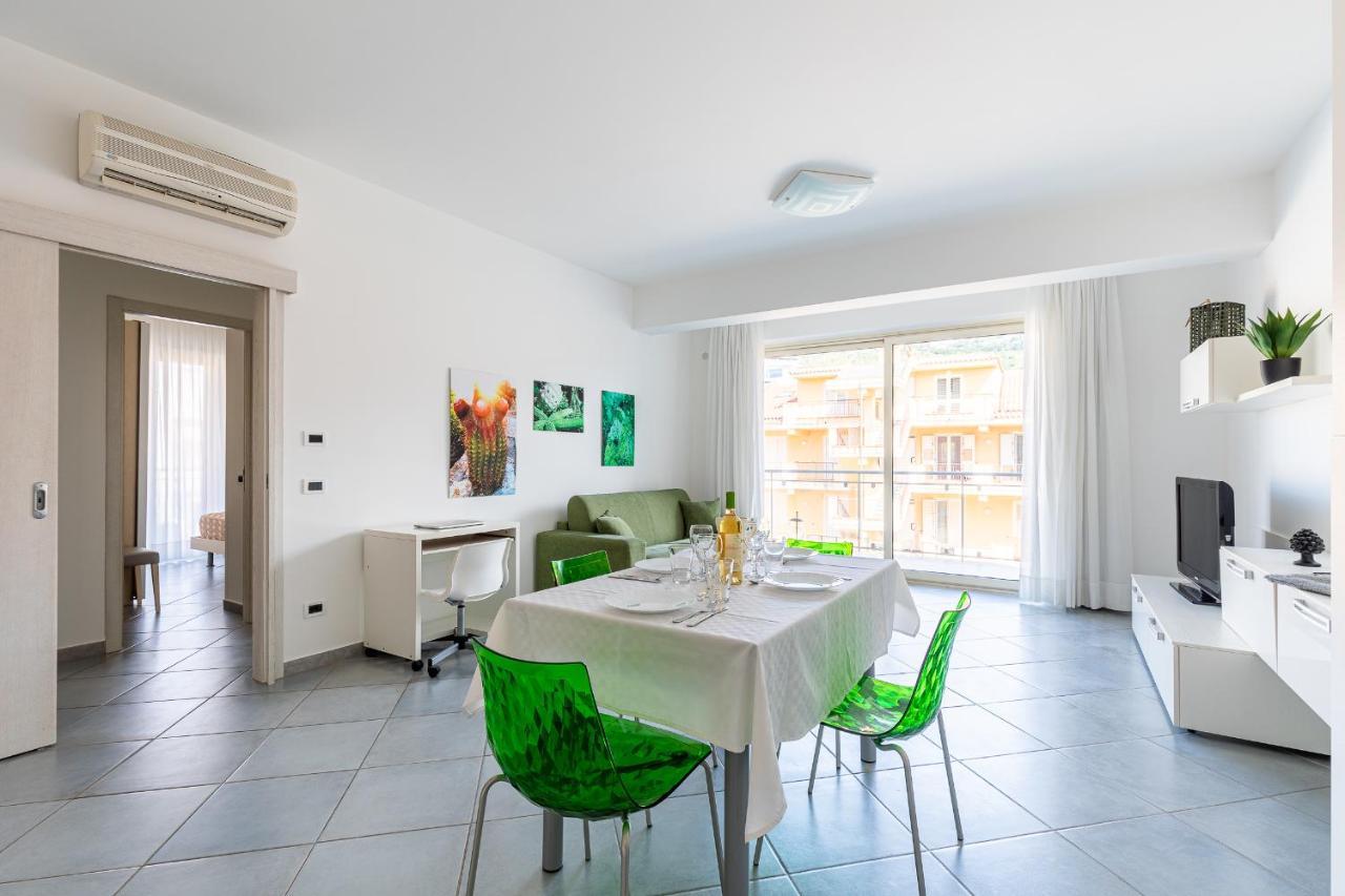 Terraces D'Orlando - Family Apartments With Sea View And Pool Capo dʼOrlando Exteriör bild