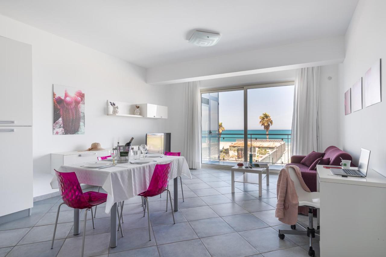 Terraces D'Orlando - Family Apartments With Sea View And Pool Capo dʼOrlando Exteriör bild