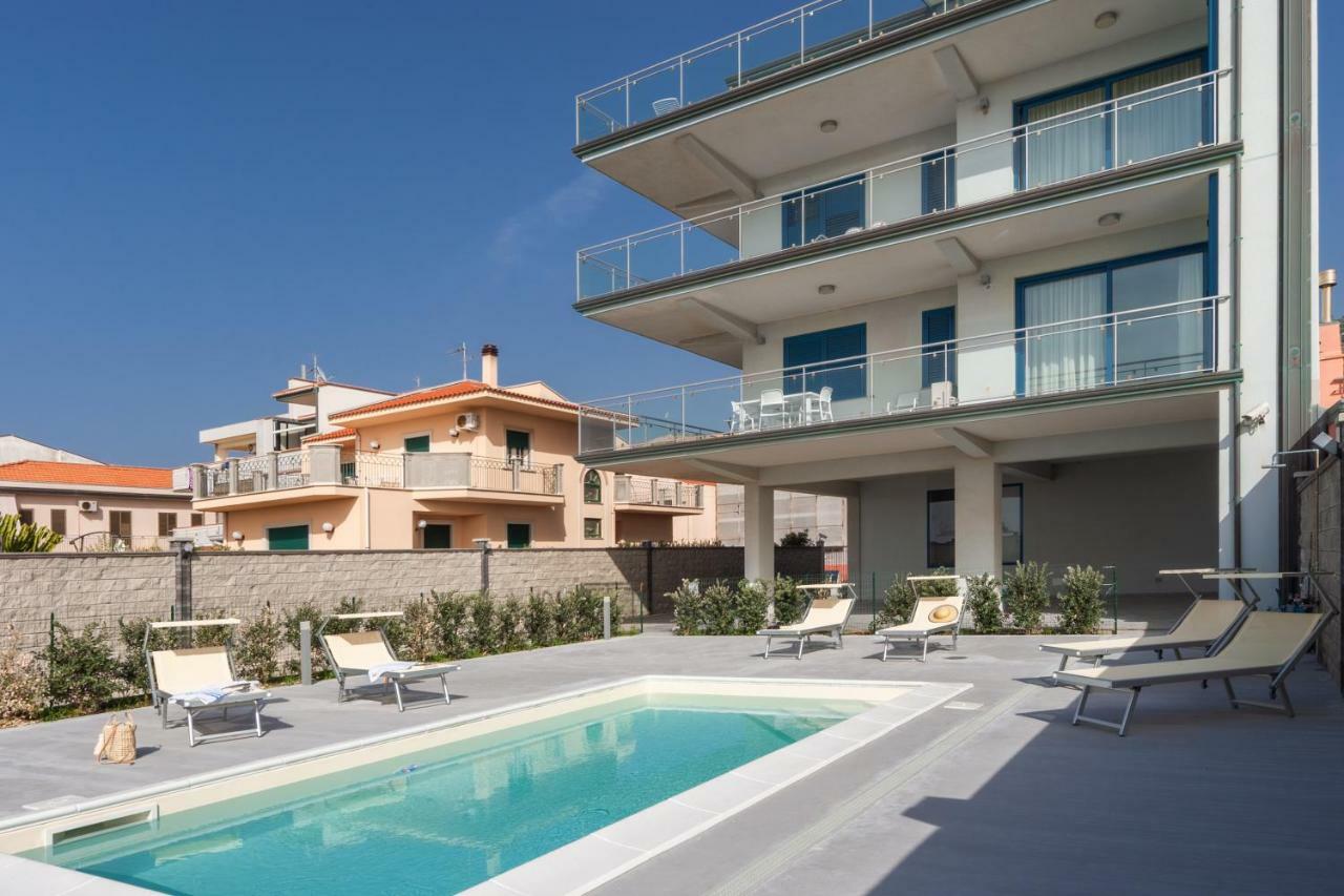 Terraces D'Orlando - Family Apartments With Sea View And Pool Capo dʼOrlando Exteriör bild